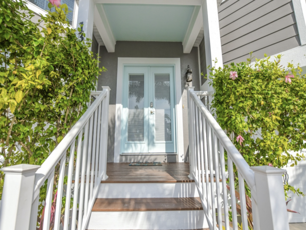 6 Bedroom No Roads to Cross to Beach Anna Maria Rental